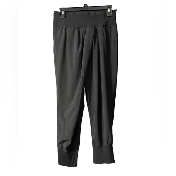 lululemon athletica Pants - Lululemon Cropped Draped Front Jogger Size 8 Black